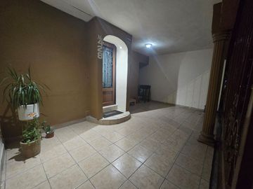 Casa en Venta en Colonia Joyas de Anáhuac, Escobedo, Nuevo León