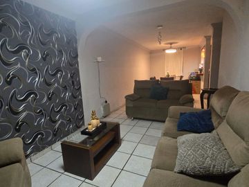 Casa en Venta en Colonia Joyas de Anáhuac, Escobedo, Nuevo León