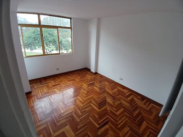 🚨 VENTA DE CASA FRENTE PARQUE CERCADO LIMA