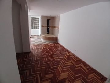 🚨 VENTA DE CASA FRENTE PARQUE CERCADO LIMA