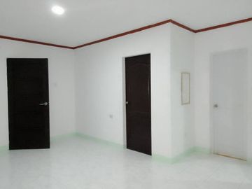 HOUSE AND LOT FOR SALE OR FOR RENT ID 14963