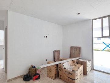 RESIDENCIA EN CARTUJA CON SOTANO, FRENTE A LAS AMENIDADES, 4 RECÁMARAS, MULTIFUNCIONAL, ROOF, EQUIPADA