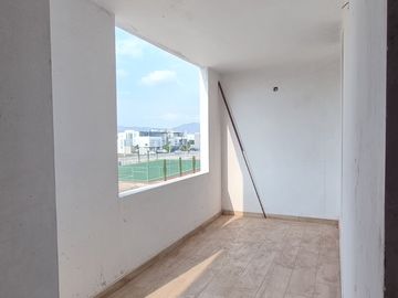 RESIDENCIA EN CARTUJA CON SOTANO, FRENTE A LAS AMENIDADES, 4 RECÁMARAS, MULTIFUNCIONAL, ROOF, EQUIPADA