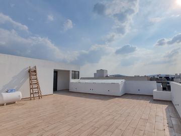 RESIDENCIA EN CARTUJA CON SOTANO, FRENTE A LAS AMENIDADES, 4 RECÁMARAS, MULTIFUNCIONAL, ROOF, EQUIPADA