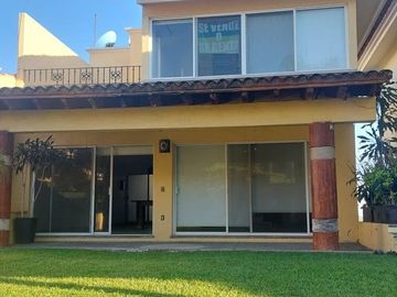 VENTA DE CASA EN CONDOMINIO CON ESTUDIO O RECÁMARA EN PLANTA BAJA, EN BURGOS BUGAMBILIAS