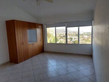 VENTA DE CASA EN CONDOMINIO CON ESTUDIO O RECÁMARA EN PLANTA BAJA, EN BURGOS BUGAMBILIAS