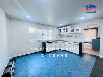 2-storey detached house, 133.5 sq m., detached house near Robinson Srisaman, Si Mum Muang Market, Rangsit University, Songprapa Road, Don Mueang Distr