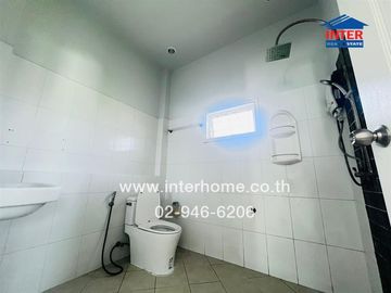 2-storey detached house, 133.5 sq m., detached house near Robinson Srisaman, Si Mum Muang Market, Rangsit University, Songprapa Road, Don Mueang Distr