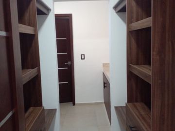 RESIDENCIA EN ALTABRISA MERIDA