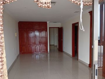 Venta-Departamento en Edif. San Francisco 300, sobre la av. 9 de octubre, cerca del Malecon 2000, centro de Guayaquil, a minutos de Puerto Santa Ana