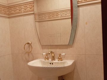 Venta-Departamento en Edif. San Francisco 300, sobre la av. 9 de octubre, cerca del Malecon 2000, centro de Guayaquil, a minutos de Puerto Santa Ana