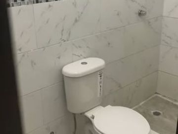 Venta-Casa Rentera en Cdla. Los Rosales, norte de Guayaquil, cerca de Goleta Alcance, el Condor, Samanes, Av. Francisco de Orellana, y Riocentro Norte