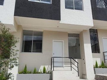Se vende casa VIP La Armenia Valle de Los Chillos
