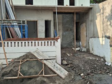 Rumah Minimalis Baru Gress di Perumahan Medokan Ayu Surabaya