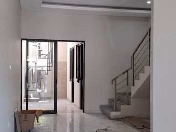 Dijual Rumah Minimalis Baru Gress Lokasi Tenggilis Mejoyo Rungkut Surabaya Timur
