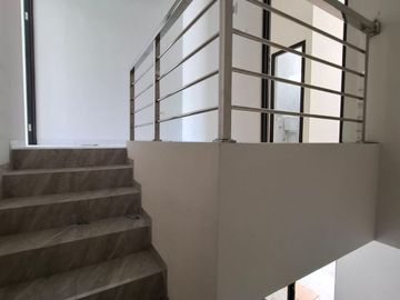 Dijual Rumah Minimalis Baru Gress Lokasi Tenggilis Mejoyo Rungkut Surabaya Timur
