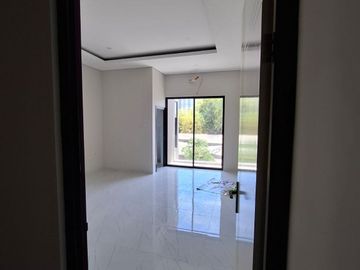 Dijual Rumah Minimalis Baru Gress Lokasi Tenggilis Mejoyo Rungkut Surabaya Timur
