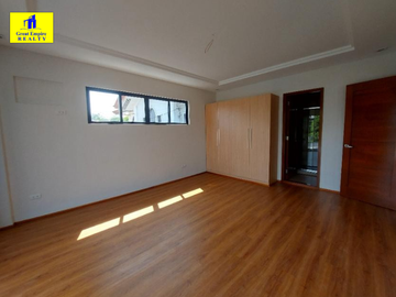 2 Storey House and Lot for sale in Filinvest 2 Batasan Hills near Commonwealth Quezon City