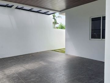 NEW MODERN FOUR BEDROOM HOUSE IN ANGELES CITY FOR SALE
