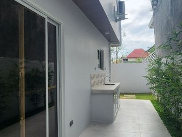 NEW MODERN FOUR BEDROOM HOUSE IN ANGELES CITY FOR SALE