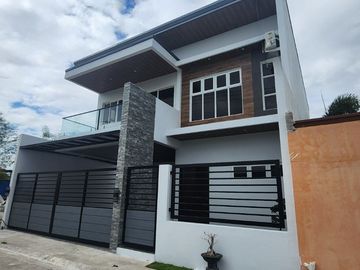 NEW MODERN FOUR BEDROOM HOUSE IN ANGELES CITY FOR SALE