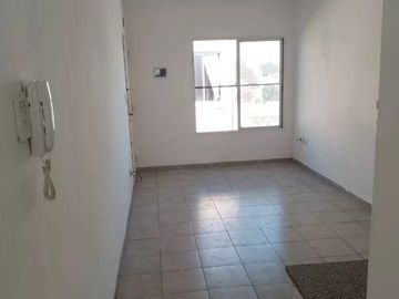 VENTA DEPARTAMENTO 2 AMBIENTES CON BALCON - RAMOS MEJIA