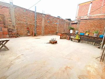 VENTA DE CASA EN SAN JUAN DE LURIGANCHO