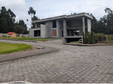 TERRENO DE VENTA MARTINEZ - AMBATO