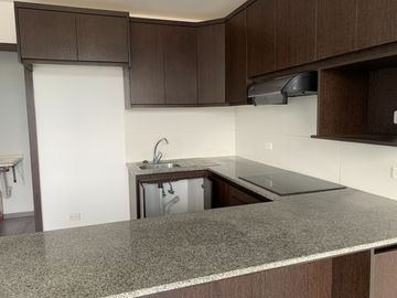 HERMOSA CASA EN VENTA EN CONOCOTO. 197 M2 TOTALES