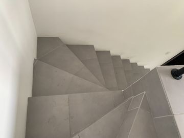 HERMOSA CASA EN VENTA EN CONOCOTO. 197 M2 TOTALES