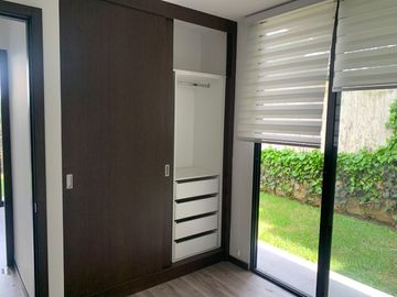HERMOSA CASA EN VENTA EN CONOCOTO. 197 M2 TOTALES