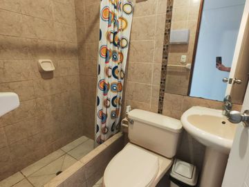 ¡Alquila Este Amplio Departamento En Santiago De Surco Limite Con Barranco Y Miraflores! 🌟 Súper Céntrico, Ideal Para Vivir Con Comodidad, Estilo Y C