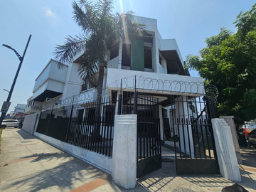 Edificio en venta en el centro de Guayaquil, Esquinera, Ecuador