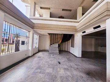 Edificio en venta en el centro de Guayaquil, Esquinera, Ecuador