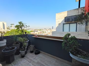 ¡Vive en la colonia Americana en un precioso Penthouse!