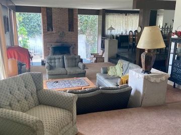 Venta de casa para remodelar en Lomas Hipódromo