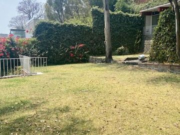 Venta de casa para remodelar en Lomas Hipódromo