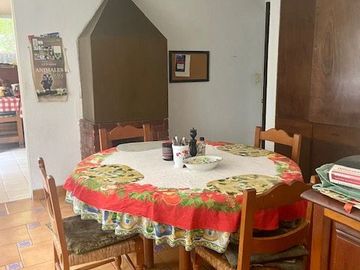 Venta de casa para remodelar en Lomas Hipódromo