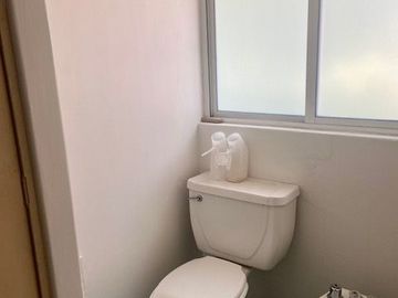 Venta de casa para remodelar en Lomas Hipódromo