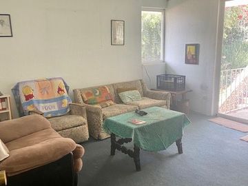 Venta de casa para remodelar en Lomas Hipódromo