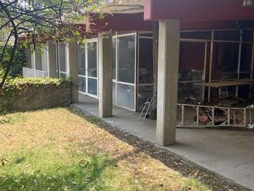Venta de casa para remodelar en Lomas Hipódromo
