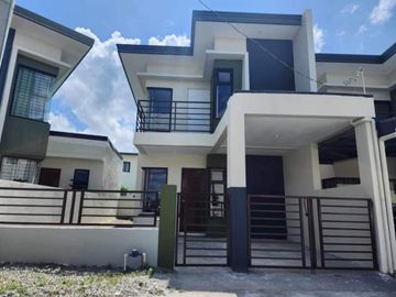 HOUSE AND LOT IN TERESA HOMES LIPA .RUSH!!!