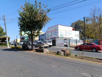 VENTA DE CASA EN LA COL. LA COLINA.