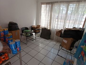 VENTA DE CASA EN LA COL. LA COLINA.