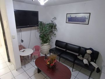 VENTA DE CASA EN LA COL. LA COLINA.