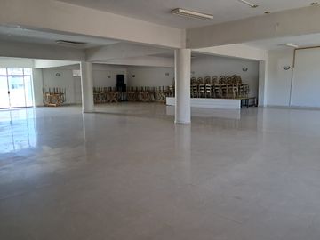 Se Vende Local Comercial En Residencial La Angostura Avenida Principal