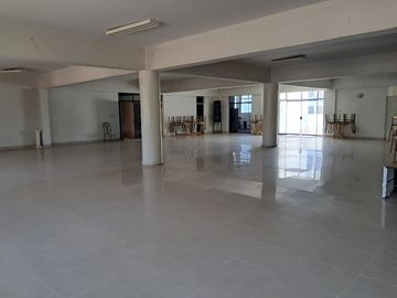 Se Vende Local Comercial En Residencial La Angostura Avenida Principal