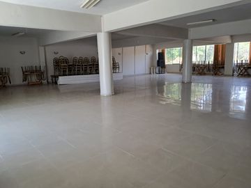 Se Vende Local Comercial En Residencial La Angostura Avenida Principal