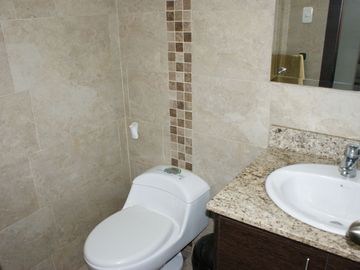 VENTA - CASA - ACABADOS DE LUJO - POMASQUI - NORTE - QUITO