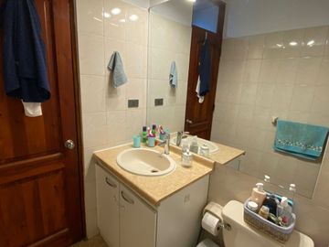 Se vende amplio y hermoso departamento con vista panorámica en sector Parque Japonés de 3 D, 2 b y 1 Bodega. SIN ESTACIONAMIENTO A 6.000 UF (menor val
